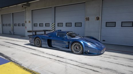 Maserati MC12 и GT2 Stradale Fuoriserie заемат централно място на Villa La Massa Excellence 2026
