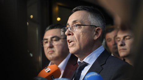 Вотът няма да мине: ДПС на Доган остава в управлението