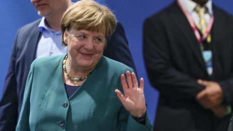 Гняв в Германия: Меркел призова мигрантите да гласуват срещу АзГ