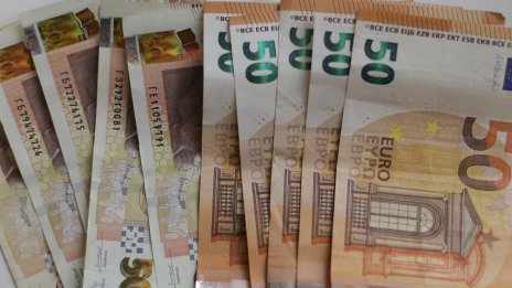Теглим само евро от банкомат след влизането ни в еврозоната