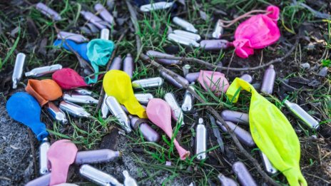 На първо гласуване: Пълна забрана на райския газ извън медицината