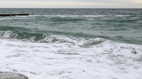 Издирват екипажа на кораб между Созопол и Приморско