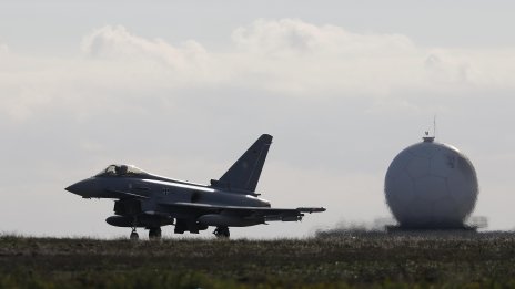 Ново оръжие срещу дронове: американските войски получават интелигентен мерник за пушки