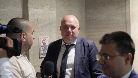 Панев: Гласят за шеф на дирекция "Хазарт" към НАП Гинка Панаретова, има проблем 