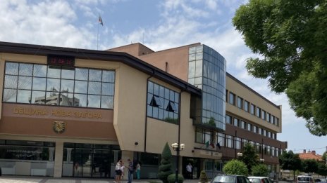 Нова Загора с протест в защита на ЖП гарата на града