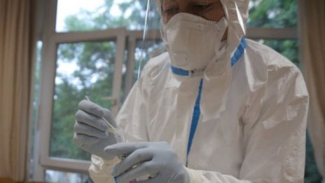 Подготвят трета доза ваксина върху уязвимите американци