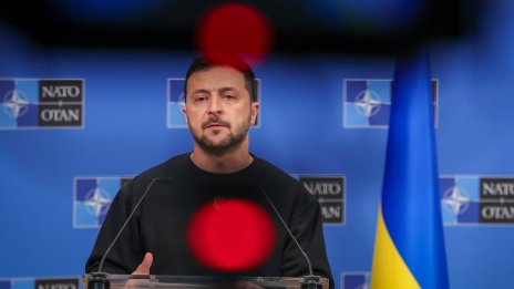 Зеленски с реформа в армията: дава повече пари на бойците, но откъде?