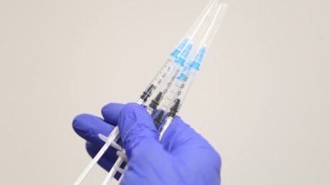 Шест изнесени кабинета за имунизация ще има през уикенда в София