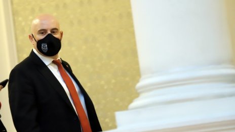 Гешев внесе в иск в КС срещу НС, разширявал се контрола му