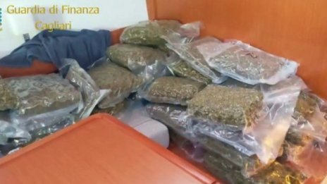 Българи арестувани със 100 кг дрога на лодка до Сардиния