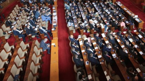 Политолози: ИТН да се научат на демокрация