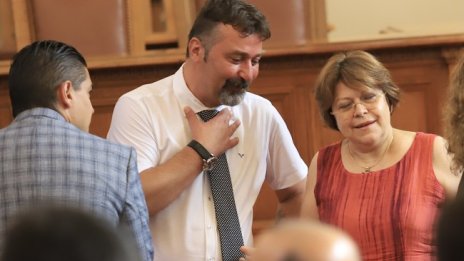 Станев за Дончева: Прасенцето касичка на корупционната схема