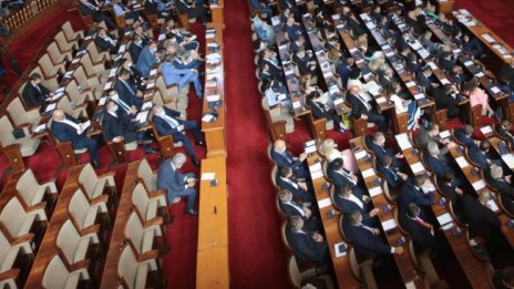 Депутатите пак не успяха да се разберат за пенсиите