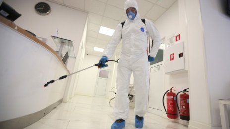 Около 1/3 от починалите с вируса без други болести