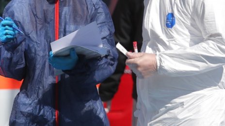 МЗ: Ваксините срещу COVID-19 не предизвикват стерилитет
