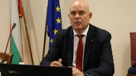 Гешев не е изземвал старо разследване срещу ексминистър на ГЕРБ