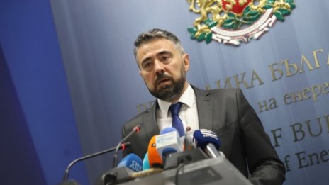 Енергийният министър: Няма дефицит на производство на електрическа енергия