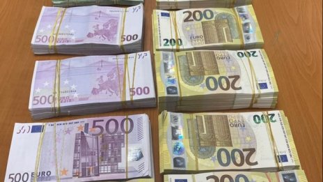Заловиха над 422 000 недекларирани евро на "Капитан Андреево"