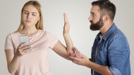 Как да се справите с ревността във връзката?