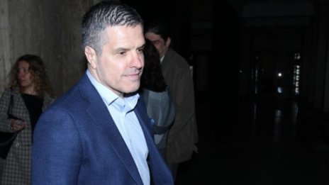 Брендо иска да излежи присъдите си в България 