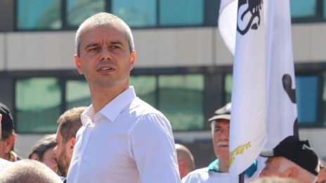 "Възраждане" издига Костадин Костадинов за президент