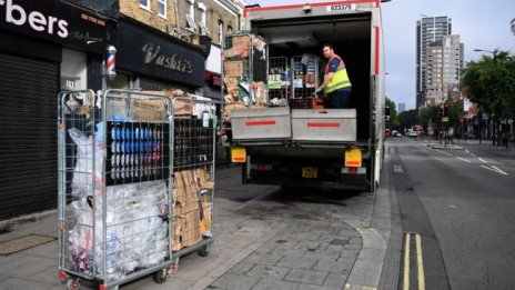 Ще има ли предколеден хаос на Острова заради липса на шофьори?