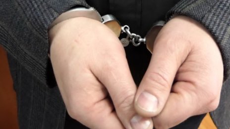 На границата заловиха мъж, замесен в обир на банка в Австрия