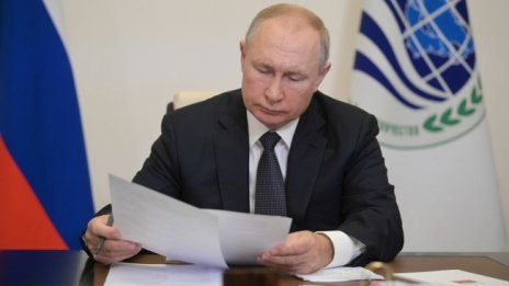 Половината гласове за партията на Путин са фалшиви? 