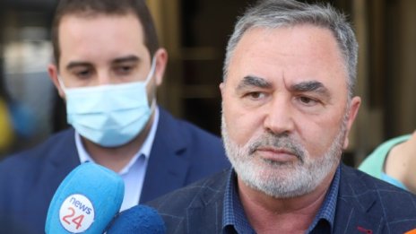Кунчев: Не е нужна масова реимунизация, безумно е да имаш държавата за враг