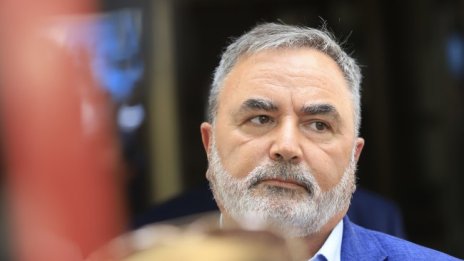 Кунчев: Имаме проблем с първа и втора игла, после да мислим за трета