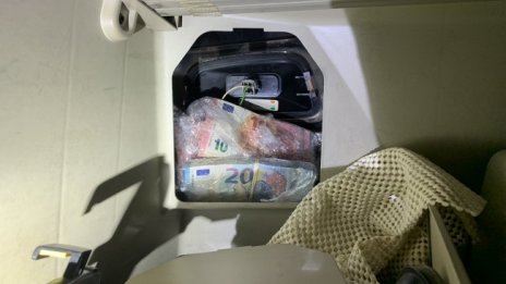 Недекларирани €70 000 заловиха на ГКПП "Капитан Андреево"