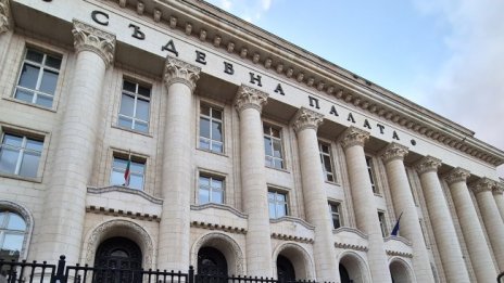 490 осъдени и обвиняеми се разхождат с е-гривни 