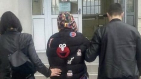 Полицията откри жена, укриваща се от закона