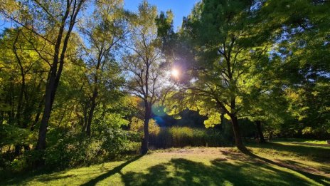 Разкъсана облачност до слънчево, температури до 15&deg; - 20&deg;