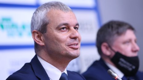 Костадинов:  "Зелените" сертификати са античовешка политика