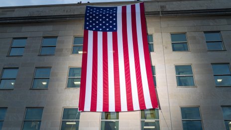 Пентагонът вече не може да се довери на GPS - квантовата физика ли е решението?