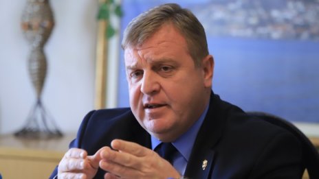 Красимир Каракачанов стана дядо на Георги Делчев