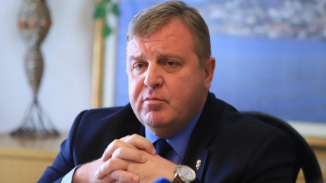 Каракачанов скочи на САЩ: Македонско малцинство в България няма! 