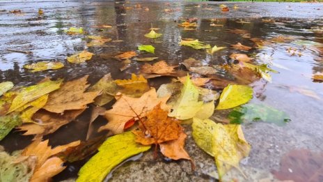 Бърз фронт увеличава облачността и носи дъжд във вторник