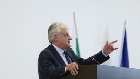 Бойко Рашков: В момента не се отчита тревожен мигрантски натиск
