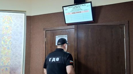 18 прободни рани и запис с виковете на майка му: 14-годишният от Пловдив остава в ареста