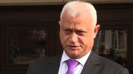 Дечев: Няма да се меся в разследването на "Петрохан" и "Околчица"