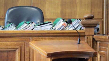Прокуратурата обвини Виктор Илиев, който се вряза в автобус в София
