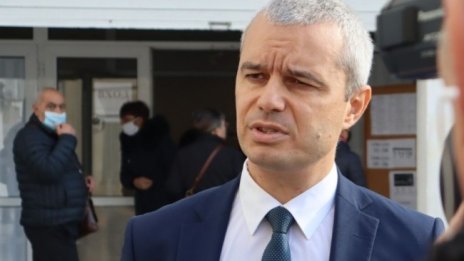 Костадинов: Гласувам за независимостта на България