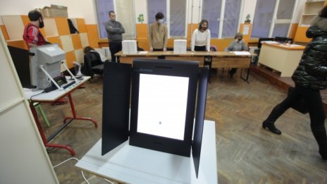 Жената, изяла бюлетината си, не била доволна от избора си