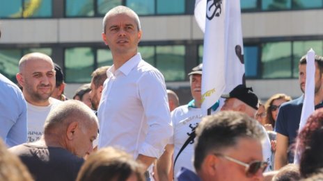 Костадинов: Целта ни е самостоятелно управление
