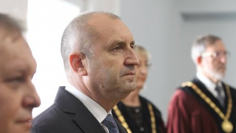 Радев се надява на стабилно мнозинство, свиква НС скоро 