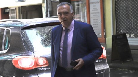Антон Кутев поиска незабавно отстраняването на Нинова