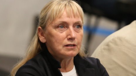 И Елена Йончева призова за оставката на Нинова 