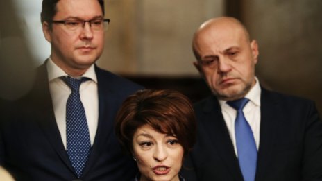 ГЕРБ против ляволиберално правителство на четирите парти